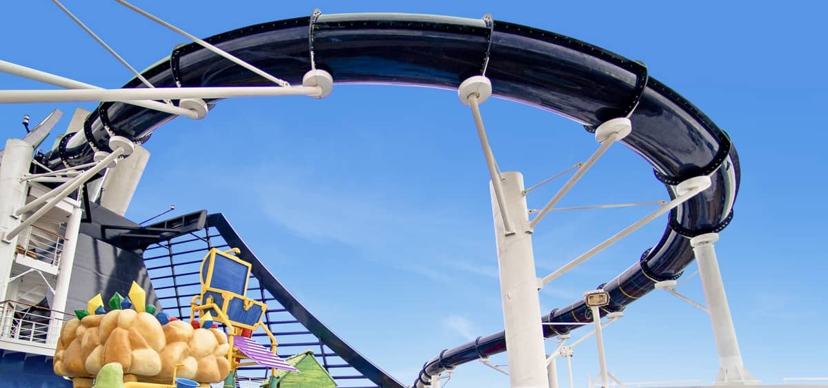 1- VERTIGO <br> A SPECTACULAR DESCENT WITH STUNNING VIEWS