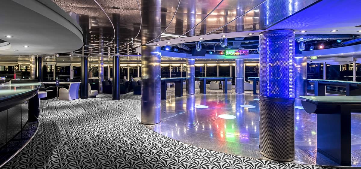 2- PASHA CLUB DISCO <br> THE STAGE FOR ELECTRIC NIGHTS