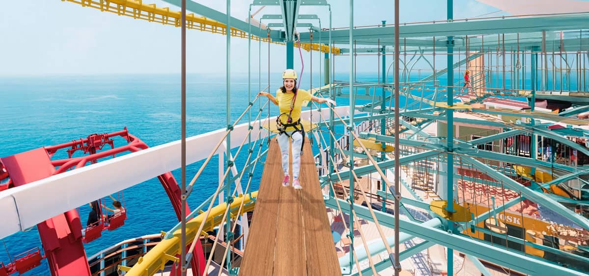 2- THE HARBOUR <br> THE ESSENTIAL FAMILY NEIGHBORHOOD ON BOARD