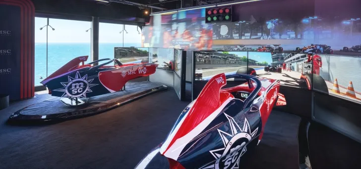 3- F1 SIMULATOR <br> ADRENALINE IN ITS PUREST FORM