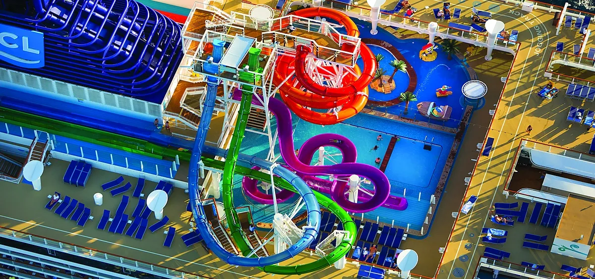1- AQUA PARK<br> 5 TOBOGGANS, 2 PISCINES & DU FUN XXL