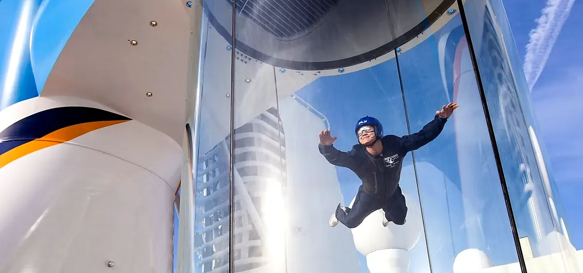 4- RIPCORD BY IFLY<br>SENSATIONS FORTES EN SIMULATEUR DE CHUTE LIBRE
