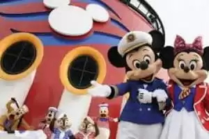 Piscine et toboggan Mickey