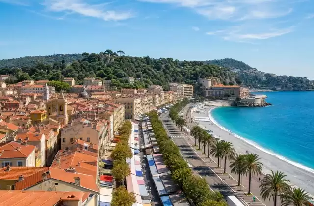À Nice
