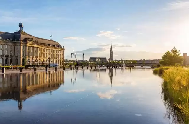 À Bordeaux