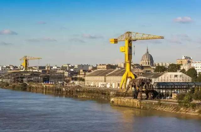À Nantes ou Saint-Nazaire