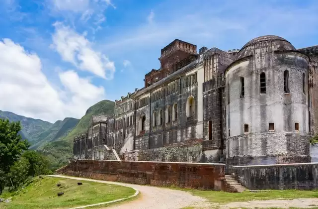 Au palais Sans-Souci