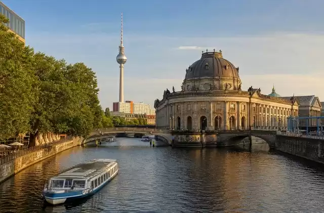 Berlin extension