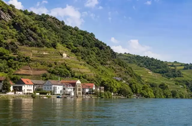 Cruising below the Saxon hillsides