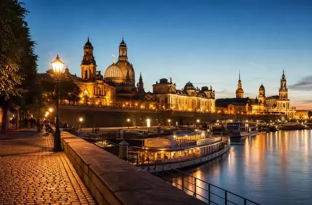 Evening on Dresden's quays