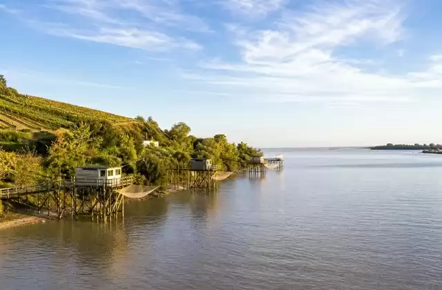 Cruising the Gironde estuary