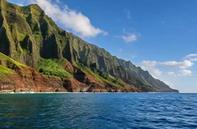 N&amacr; Pali Coast