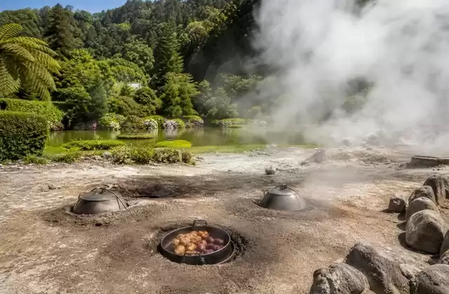 Furnas