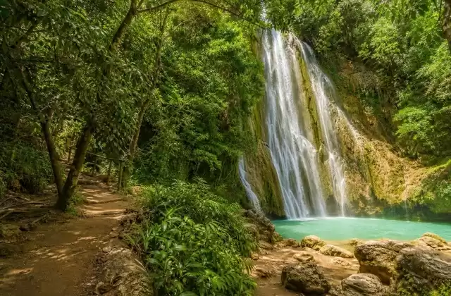 El Limón Waterfall