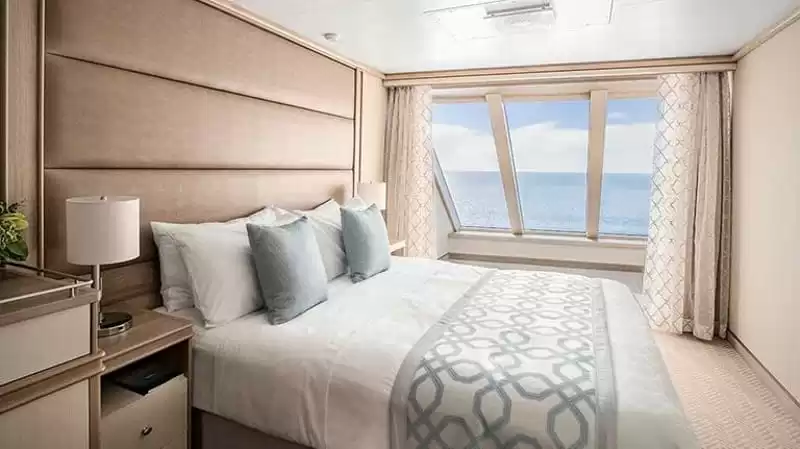 Deluxe Oceanview Stateroom