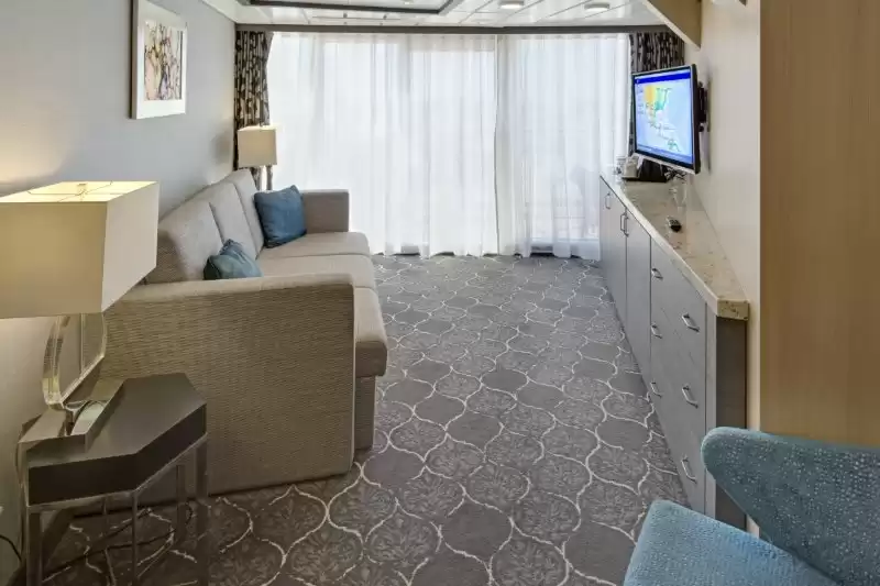 Spacious AquaTheater Suite – 1 Bedroom