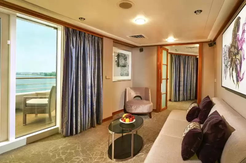 Penthouse suite with large balcony (Stern)