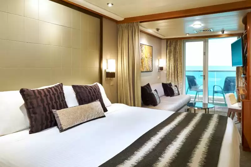 Balcony Club Suite