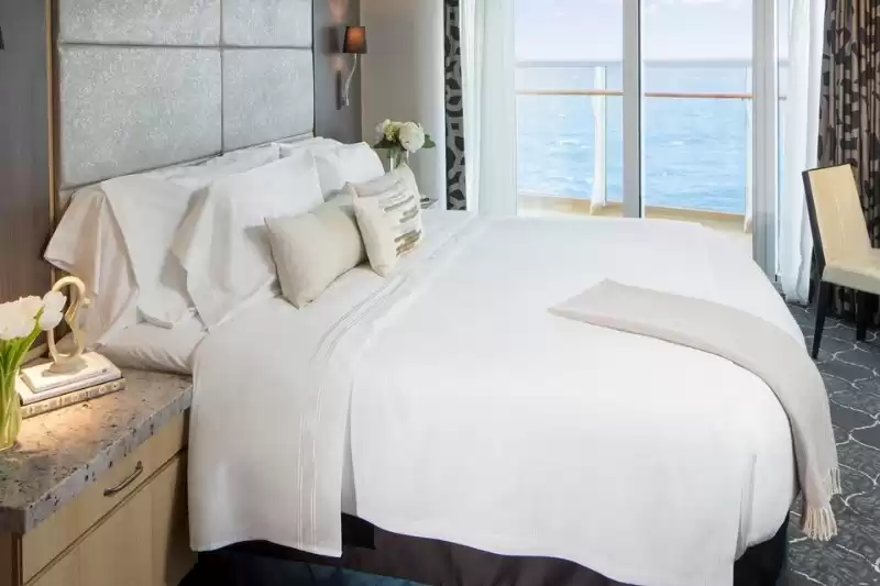 Spacious AquaTheater Suite – 1 Bedroom