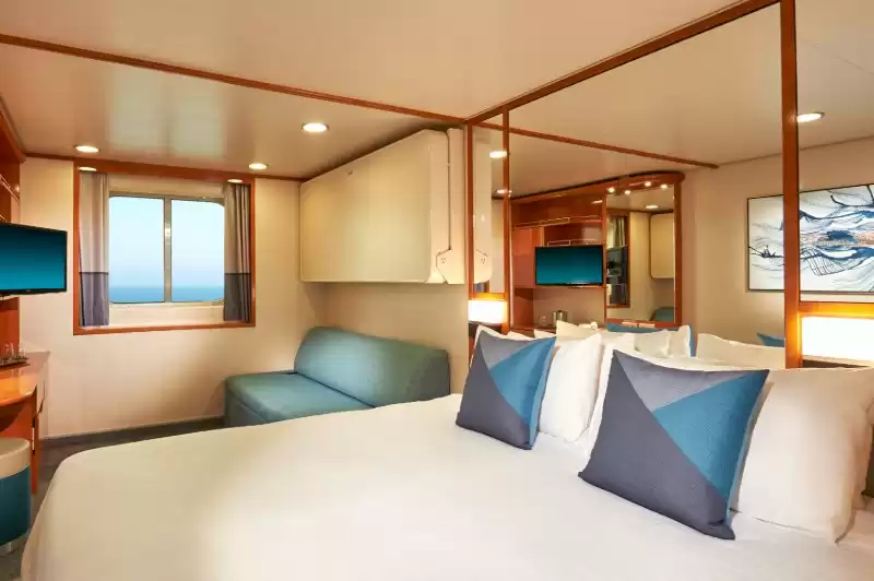 Oceanview stateroom with bay window