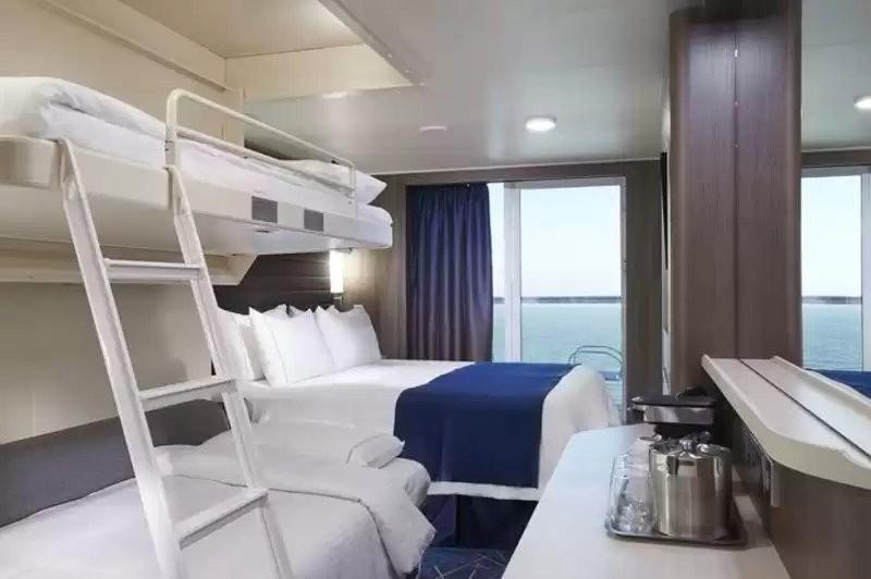 Balcony Club Suite